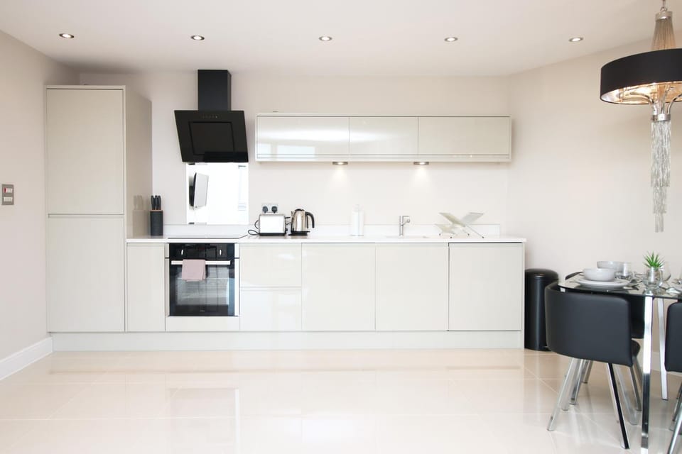 The Skyline - Luxury CIty Centre Flat with Designated Parking Apartment in Cardiff