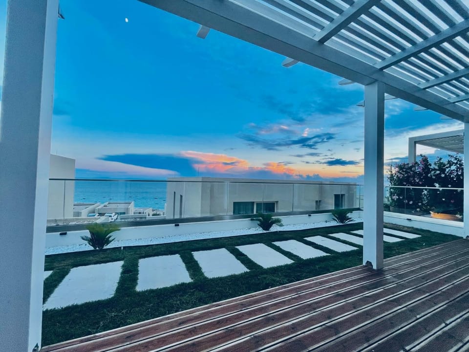 Patio, View (from property/room), Balcony/Terrace
