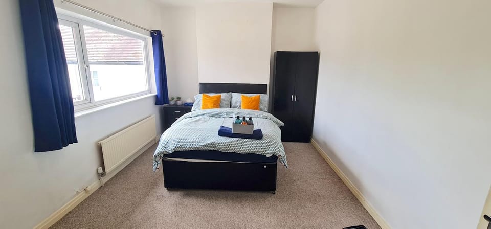 Move inn Estates - Multiple Rooms Bed and Breakfast in Slough