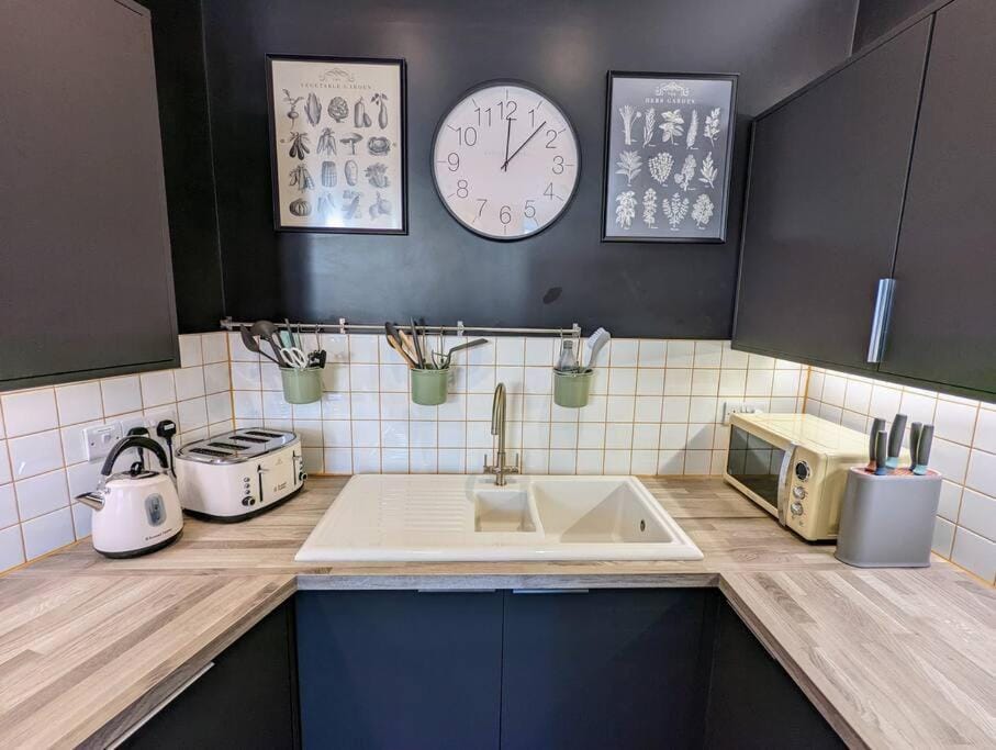 Coffee/tea facilities, Kitchen or kitchenette, dishwasher, minibar, pet friendly, stove, toaster