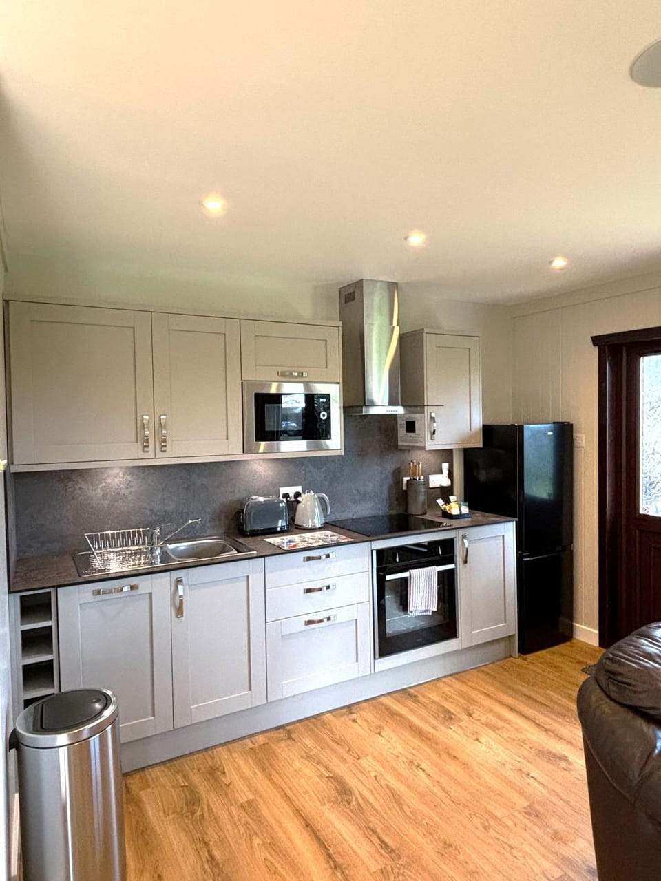 Kitchen or kitchenette, dishwasher, oven, pet friendly, stove, toaster