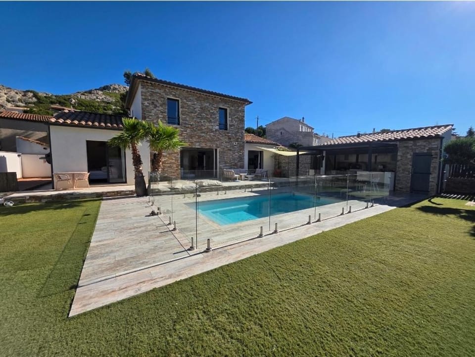 Maison moderne Côte Bleue, Proche mer Villa in Marseille