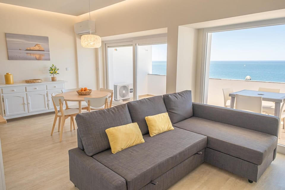 Living room, Sea view, air conditioner