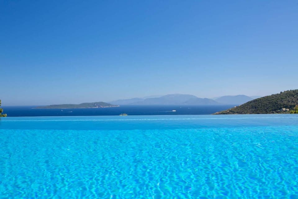 Pool view, Sea view, Swimming pool