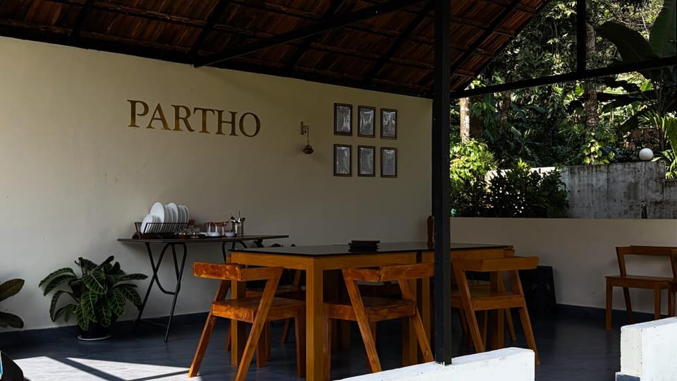 Restaurant/places to eat, Dining area