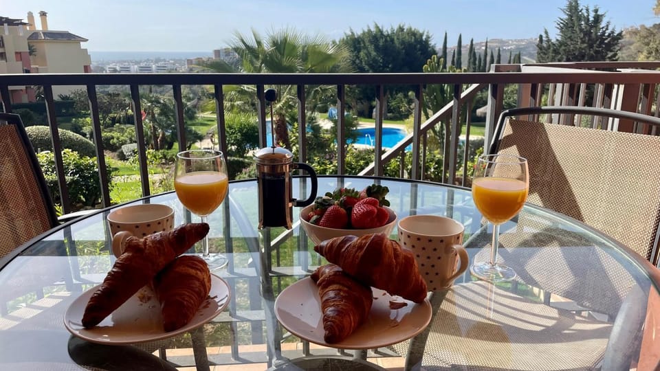 Patio, Day, View (from property/room), Balcony/Terrace, Food and drinks, Dining area, Food, Pool view, Swimming pool, Drinks