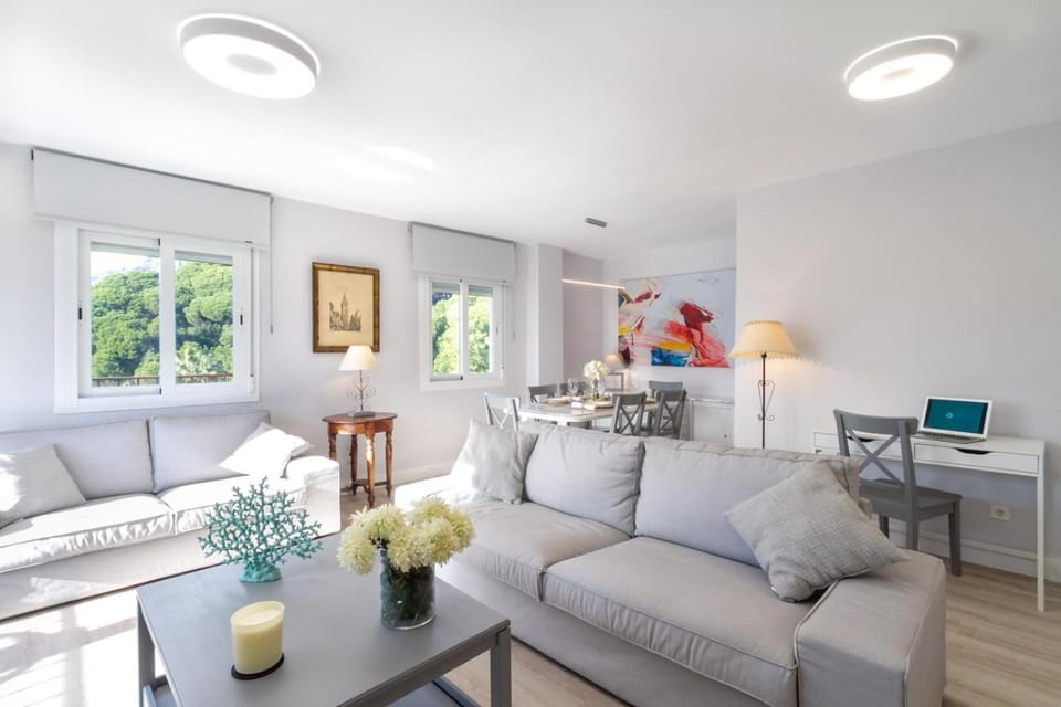 Living room, Photo of the whole room, Seating area