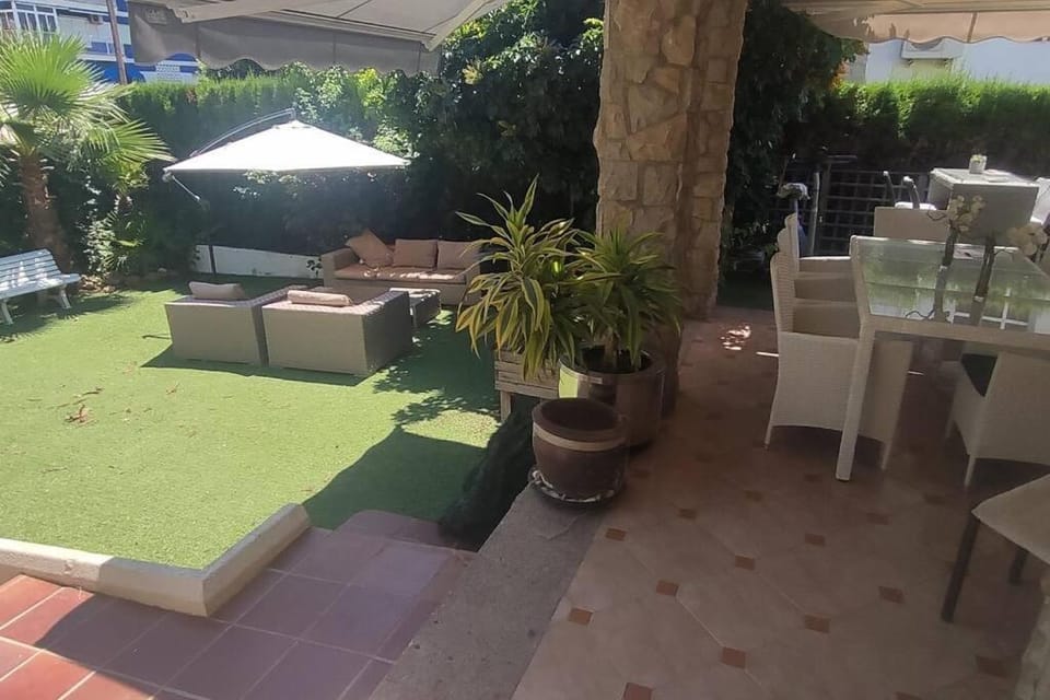 Adosado al lado del Torreón House in Benicàssim