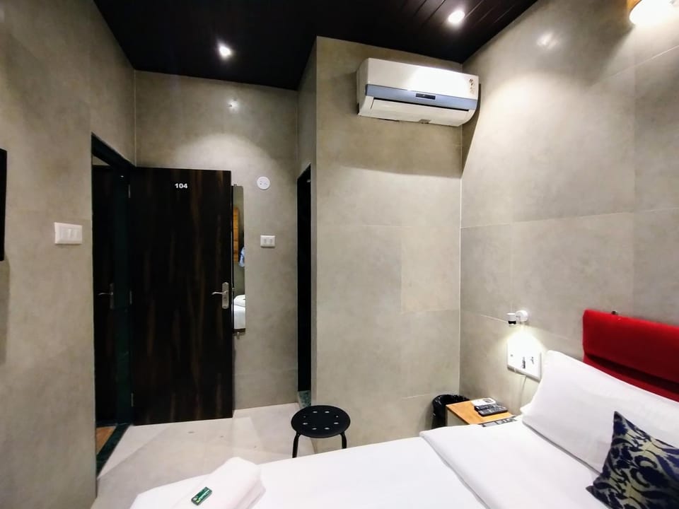 Hotel Eros - Nr Airport T2 Inn in Mumbai
