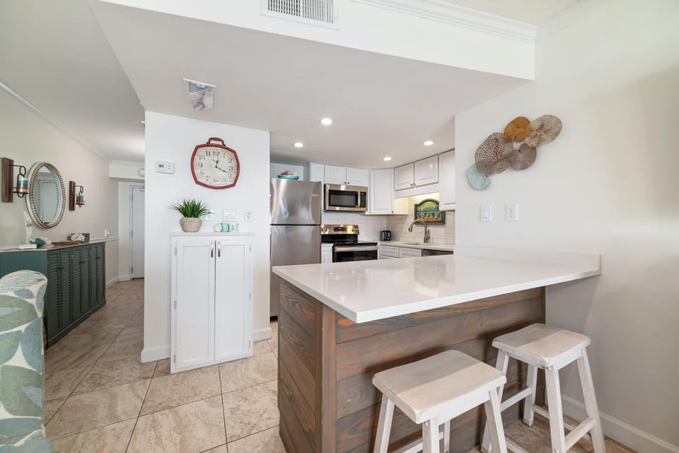 Island Winds East Unit 803 House in West Beach