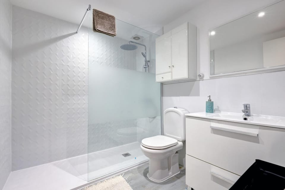 Bathroom, Living room