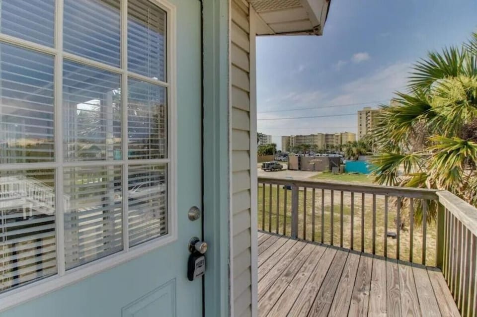 The Beach House on 1st Avenue House in Gulf Shores