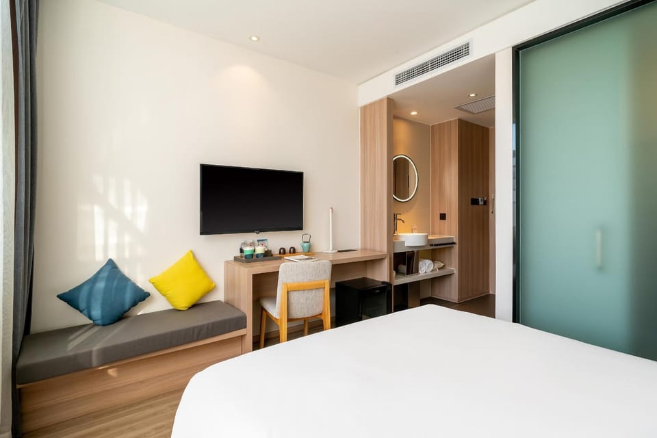 Seating area, Bedroom