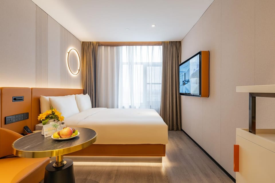 TV and multimedia, Photo of the whole room, hair dryier, minibar