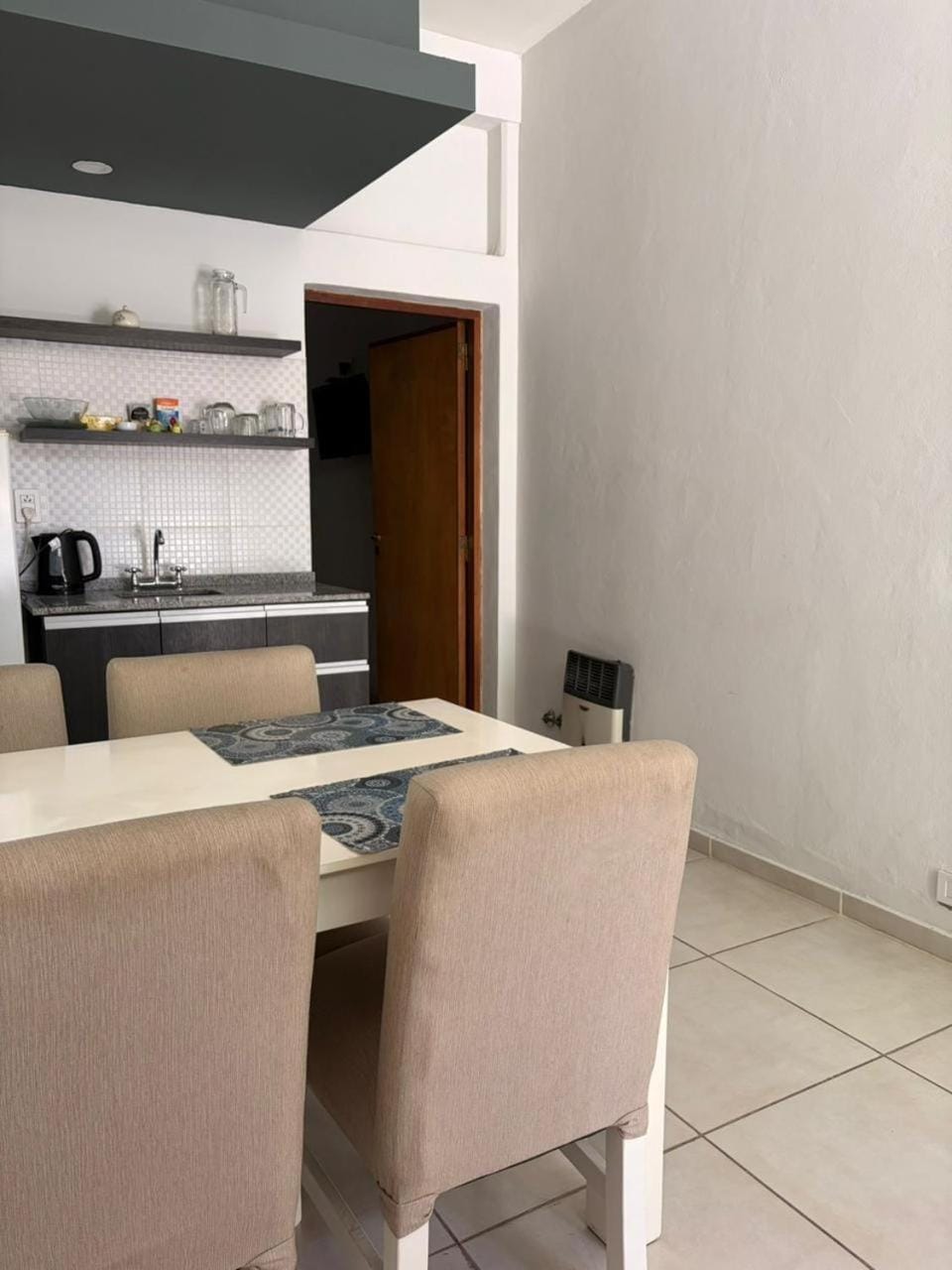 Dining area, kitchen