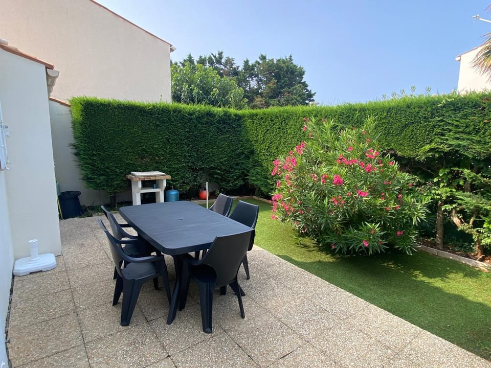 Patio, Garden