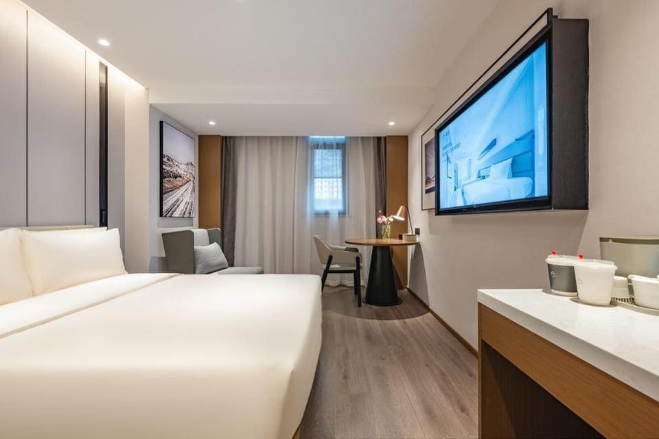 Atour Hotel Chengdu Taikoo Li Chunxi Road Pedestrian Hotel in Chengdu