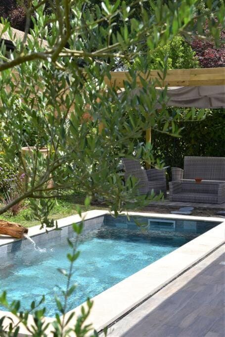 Small House with pool House in Nouvelle-Aquitaine