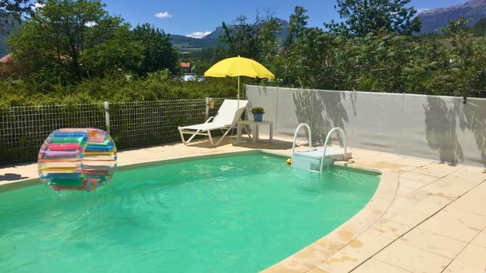 Mountain view, Swimming pool