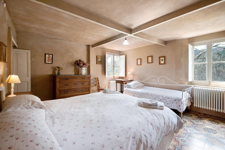 Living room, Bedroom