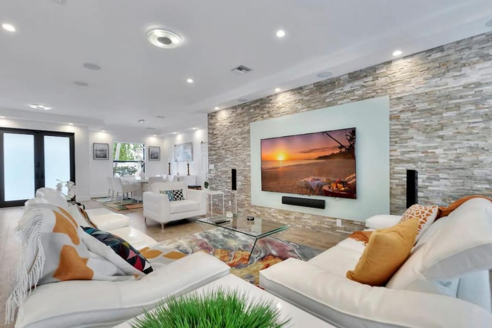 TV and multimedia, Living room