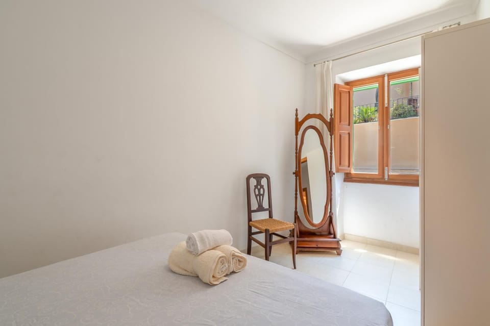 Living room, Bedroom