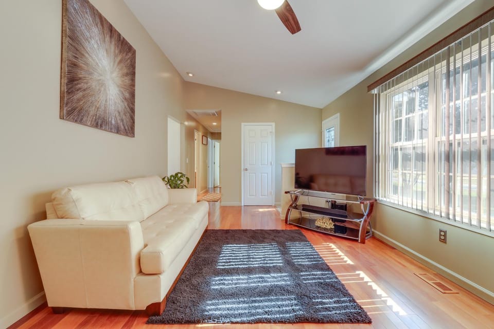 Tranquil Delmar Home ~ 7 Mi to Salisbury! House in Delmar