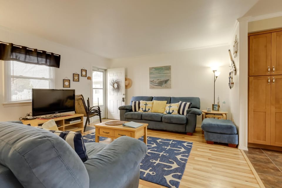 Walk to Bay & Ocean City Beach! 'English Condo' House in Ocean City