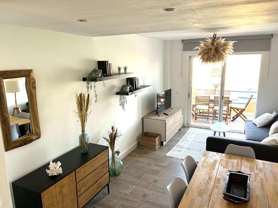 Apartamento Los Lances en Primera línea de playa con piscina Apartment in Costa de la Luz
