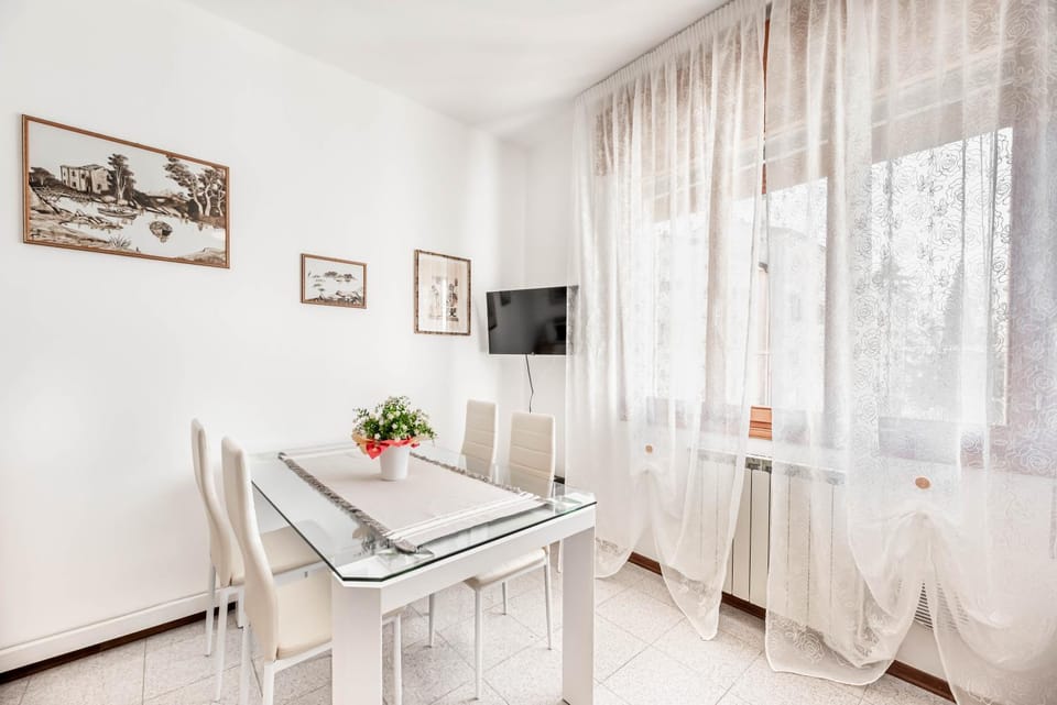TV and multimedia, Kitchen or kitchenette, minibar