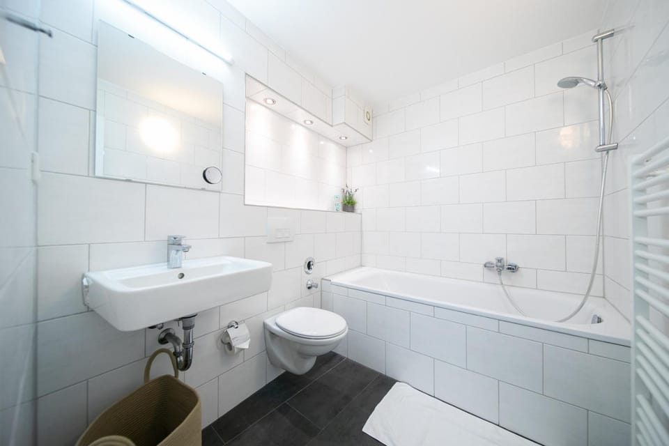 Bathroom, Bath