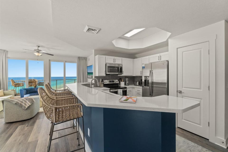 Calypso Beach Resort! Premium 3BD 3BA Corner Unit! Apartment in Panama City Beach