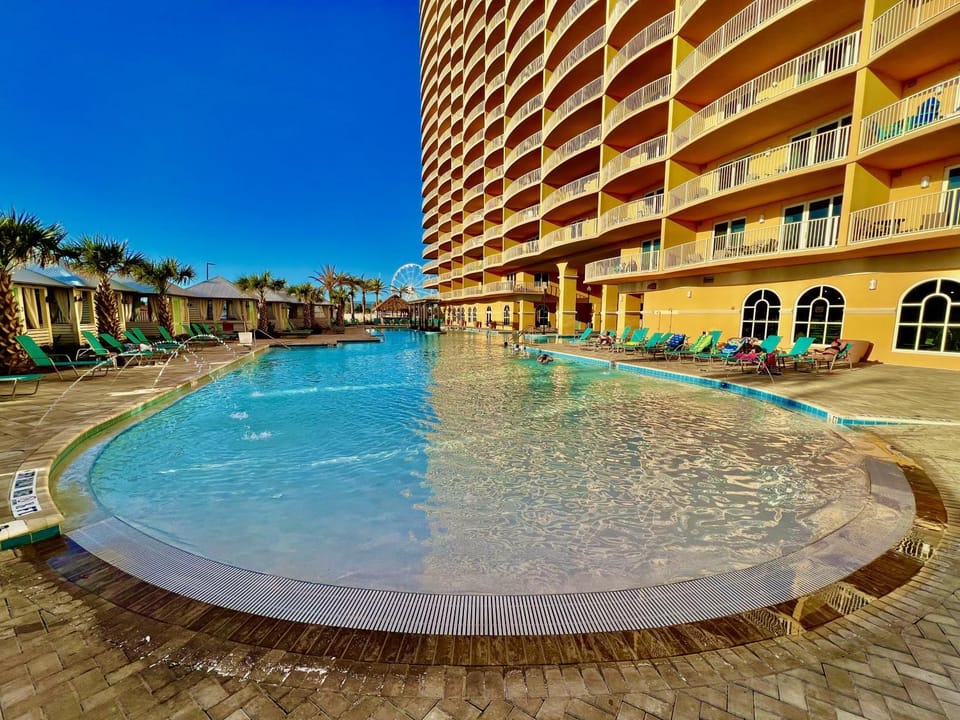 Calypso Beach Resort! Premium 3BD 3BA Corner Unit! Apartment in Panama City Beach