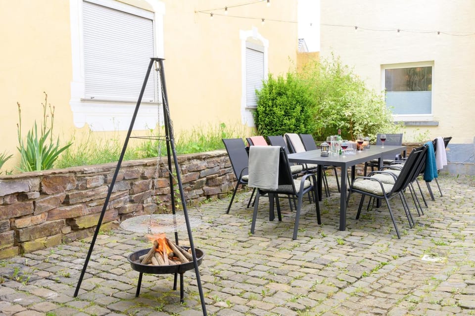 Patio, Dining area