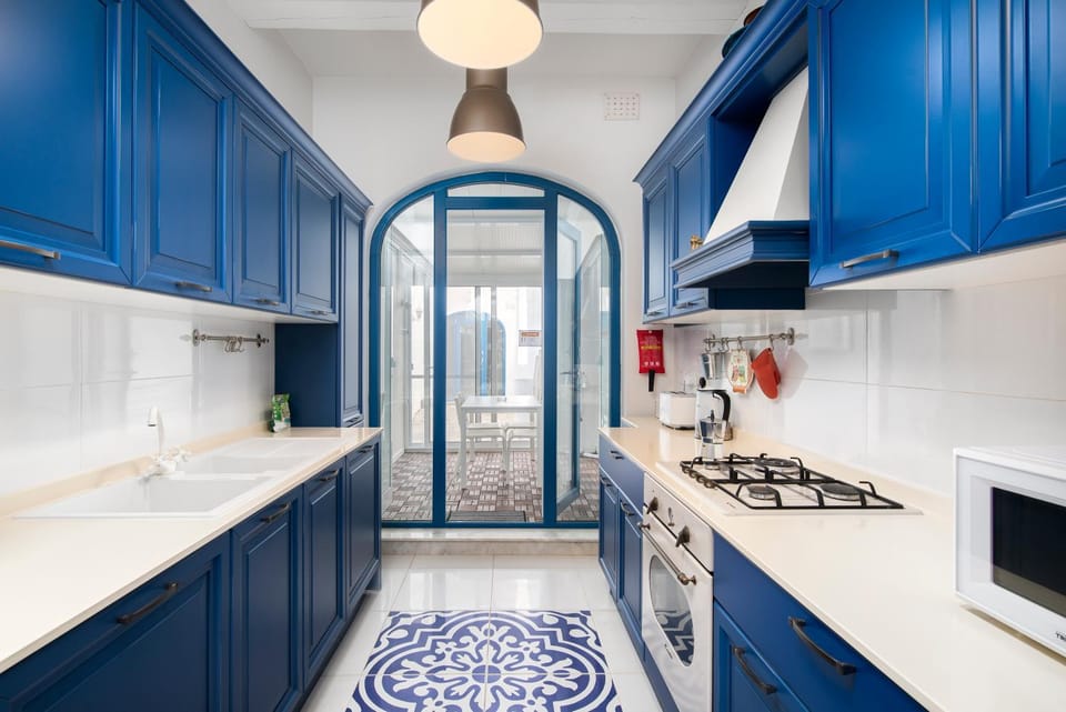 Chic, Stylish Traditional Townhouse with Terrace - St. Paul’s Bay House in Saint Paul's Bay
