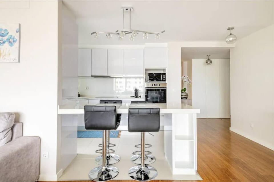 Kitchen or kitchenette, Seating area, Dining area, minibar, pet friendly, stove, toaster