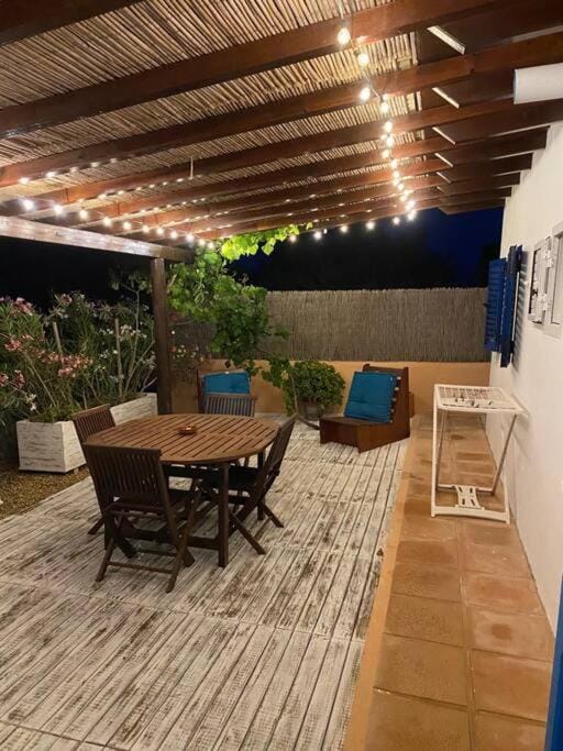 Patio, Garden, Balcony/Terrace