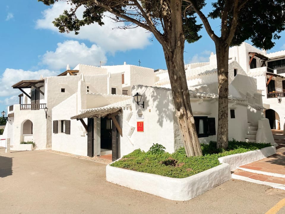 Property building, Lobby or reception