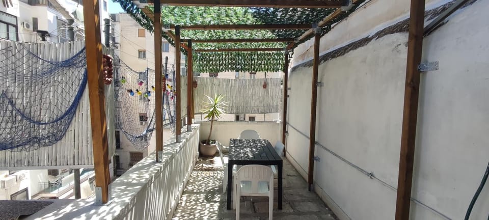 Fisherman's nest, near seaside,shops,old town 2 terraces Apartment in Bari