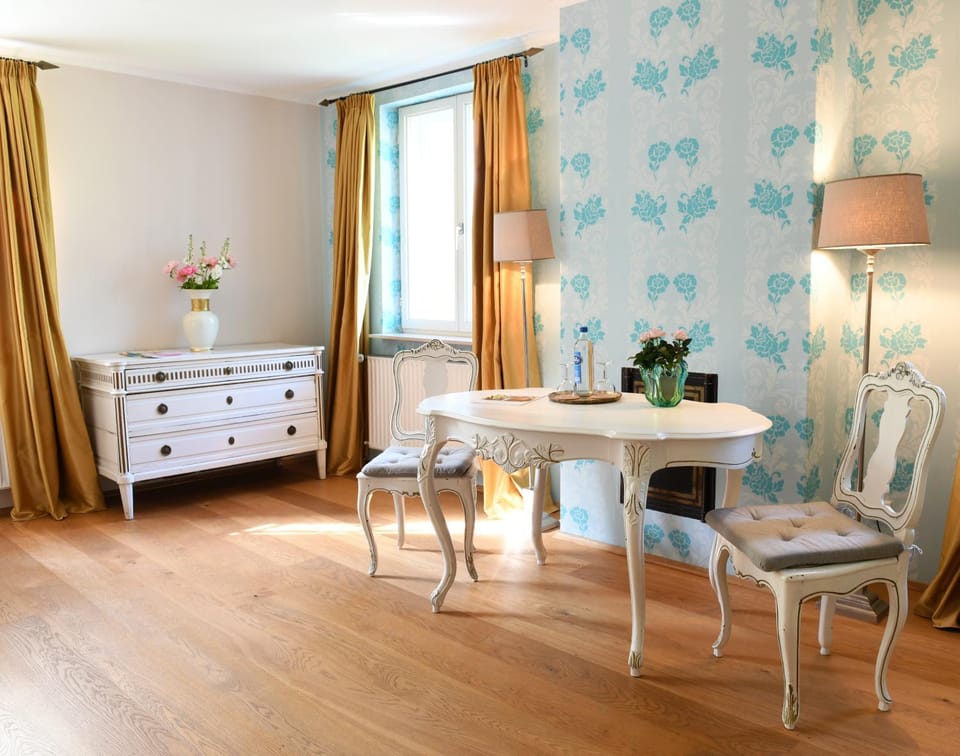 Haus Keppelborg: ZI Elisabeth mit Burgmauerblick Apartment in North Rhine-Westphalia