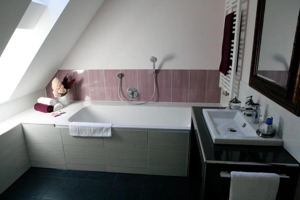 Haus Keppelborg: ZI Antonia mit Kirchplatzblick Apartment in North Rhine-Westphalia
