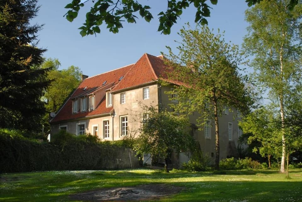 Haus Keppelborg: ZI Antonia mit Kirchplatzblick Apartment in North Rhine-Westphalia