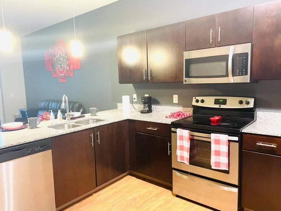 King Size with OSU Theme! Apartment in Ohio