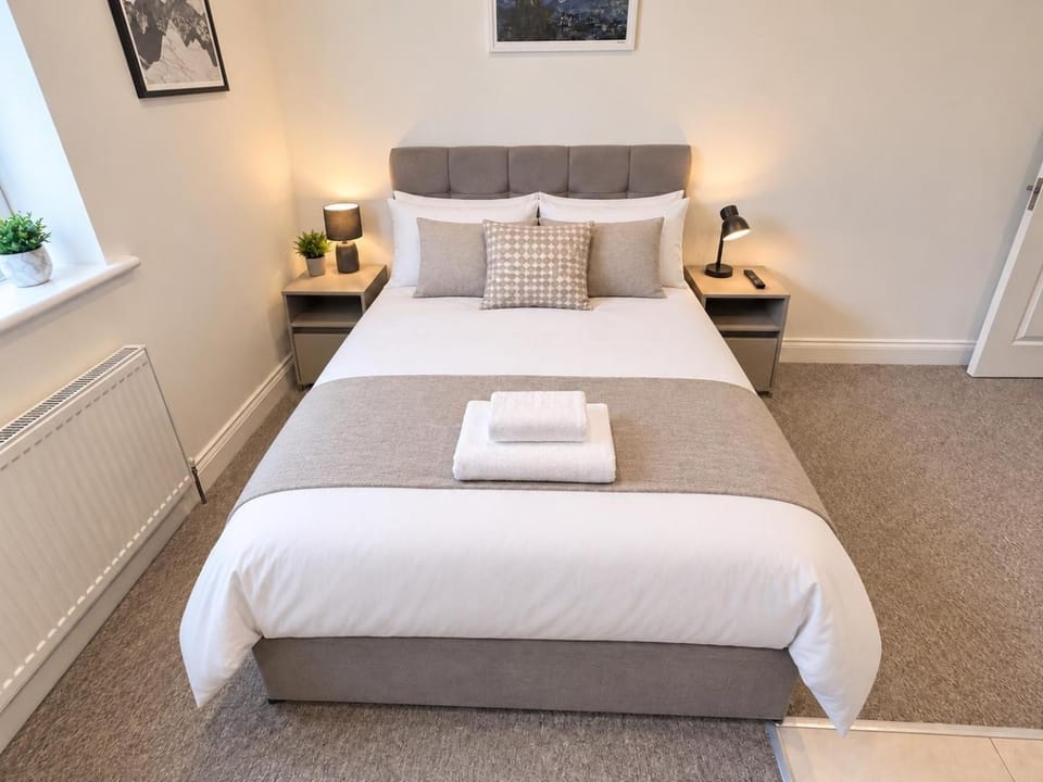 Bright Modern, Private Apartment,15 Mins To Central London Apartment in London