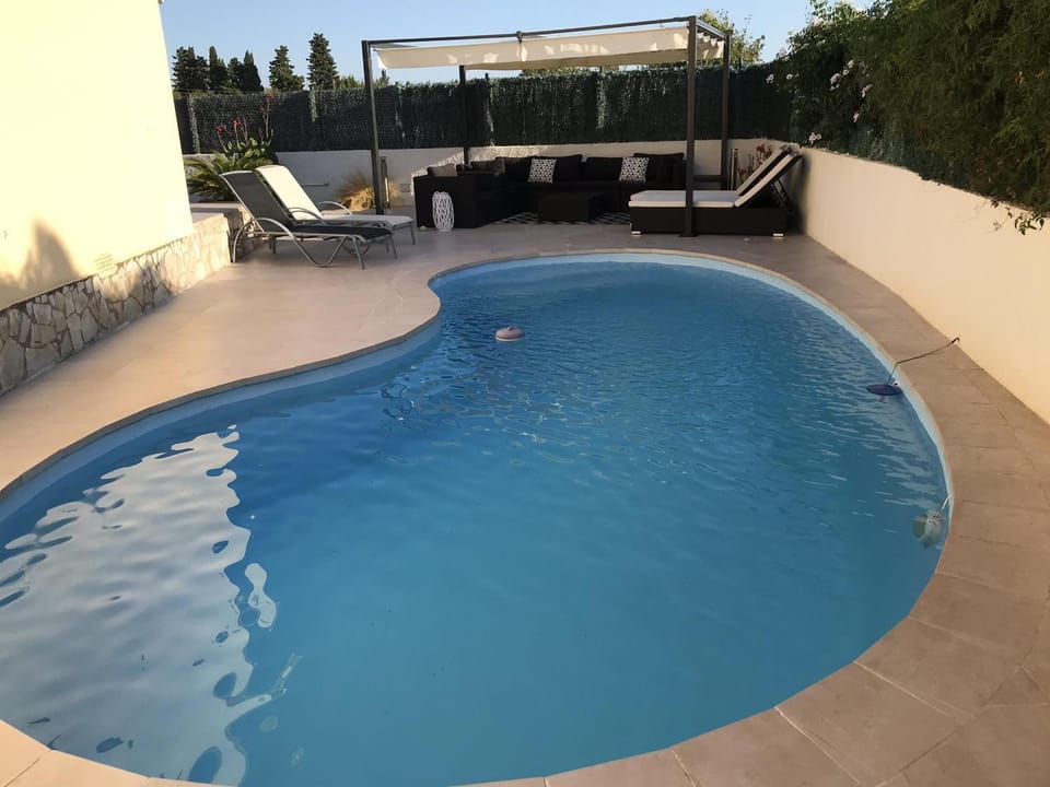 Casa con Piscina, A/A, BBQ, WiFi y Garaje en Sant Pere Pescador - ES-89-76 House in Alt Empordà