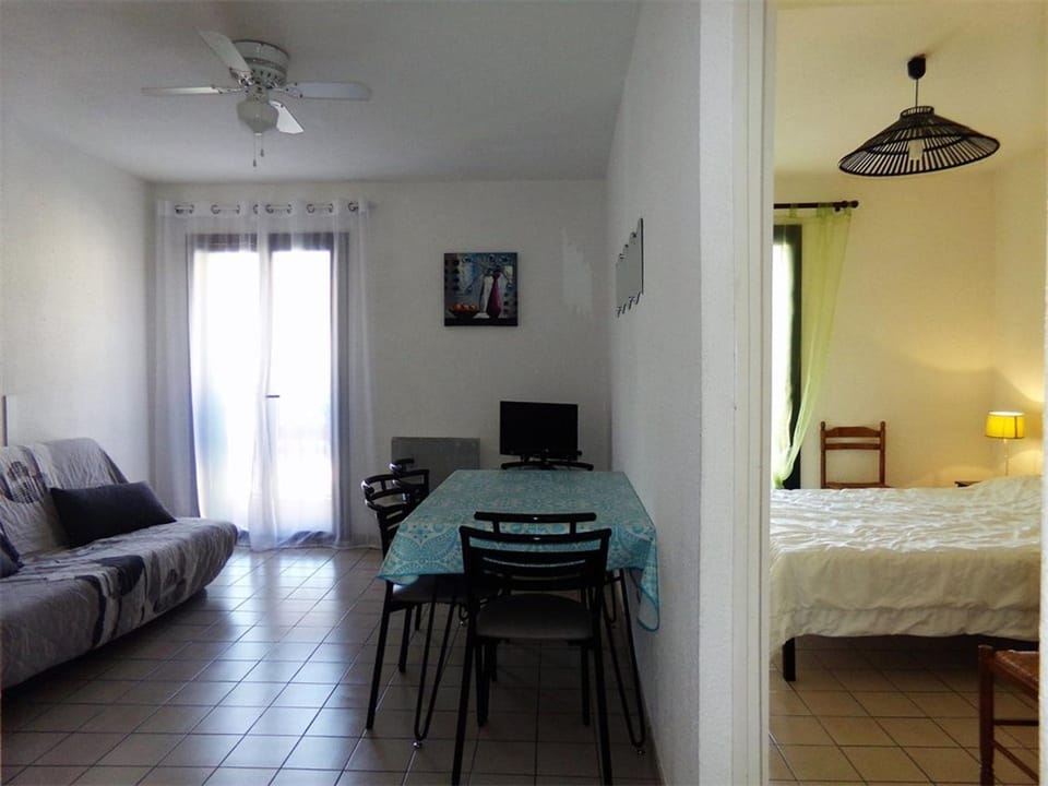 Appartement F2 avec Ascenseur, WIFI et Animaux Acceptés à Amélie-les-Bains - FR-1-703-1 Apartment in Alt Empordà