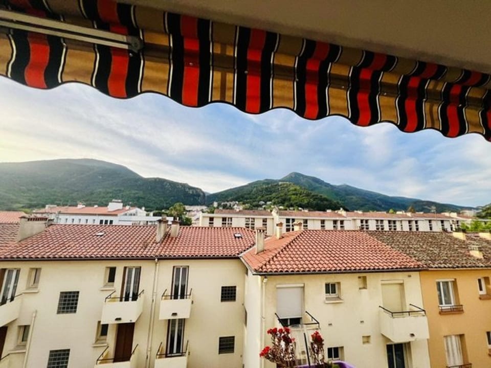 Charmant F2 avec Garage et Terrasse, 3 couchages, proche cures et centre-ville, Amélie-les-Bains Apartment in Alt Empordà