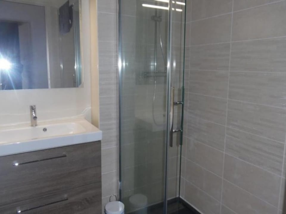 Appartement F3 avec parking à Amélie-les-Bains, 4 couchages, proche des thermes - FR-1-703-23 Apartment in Alt Empordà