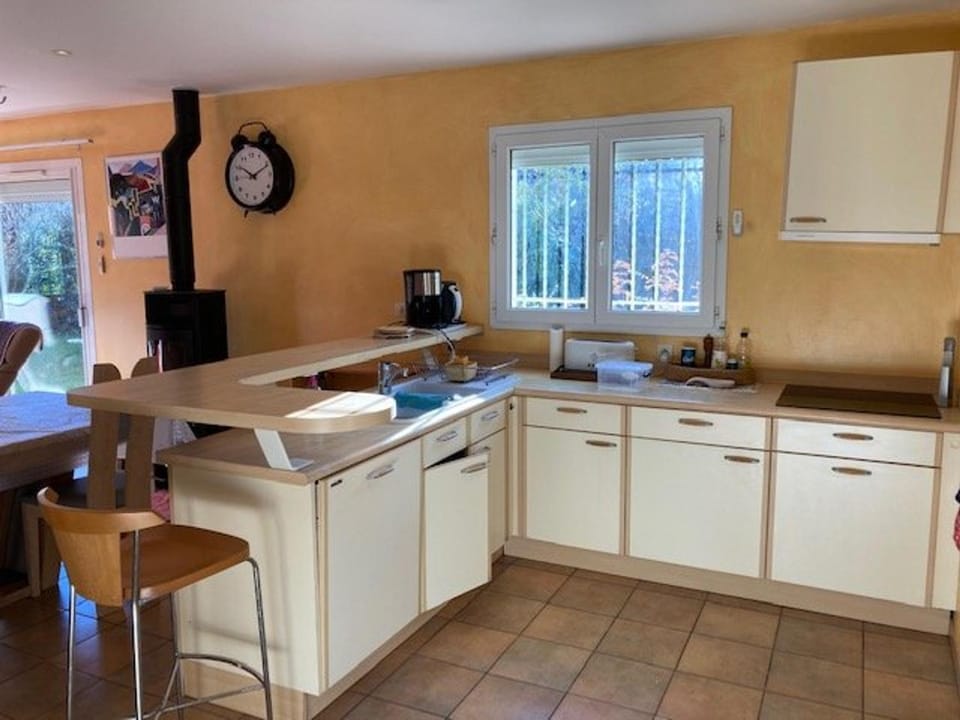 Maison lumineuse avec jardin, 3 ch., proche centre de Céret, jusqu'à 6 pers., animaux bienvenus - FR-1-703-49 House in Céret
