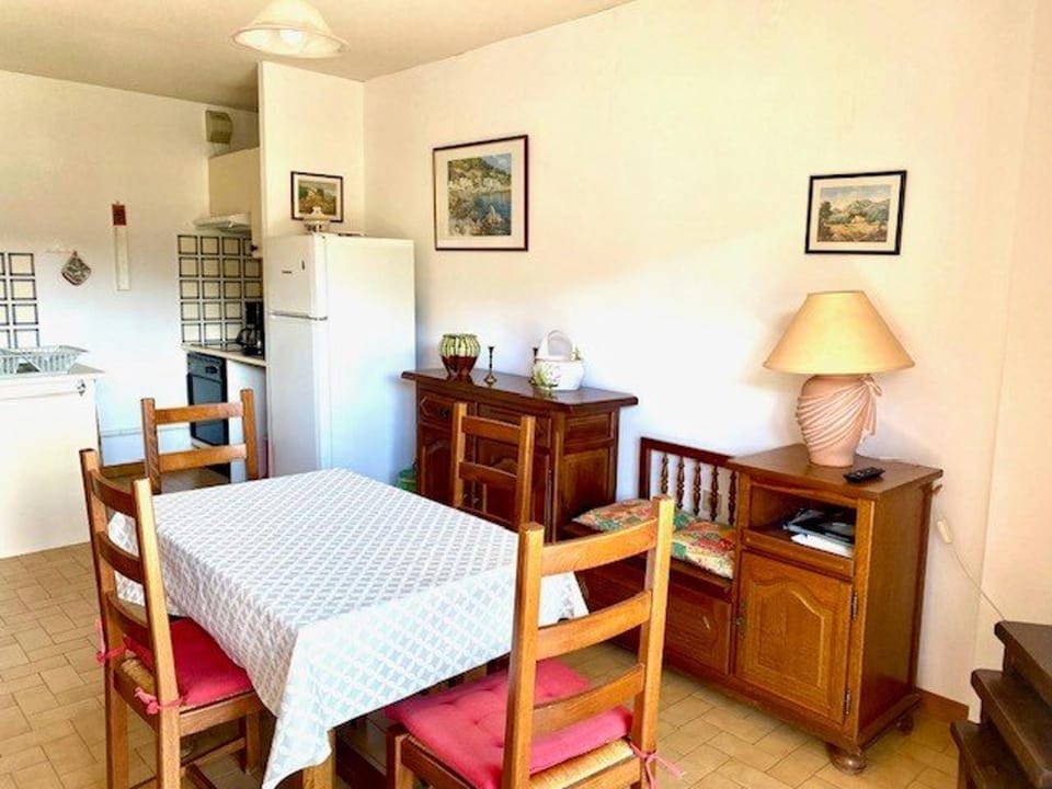 Appartement F2 avec balcon à Amélie-les-Bains - 2 couchages, animaux acceptés, bien équipé - FR-1-703-64 Apartment in Alt Empordà